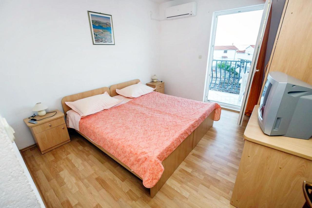 Apartments By The Sea Mastrinka, Ciovo - 4836 Trogir Eksteriør bilde