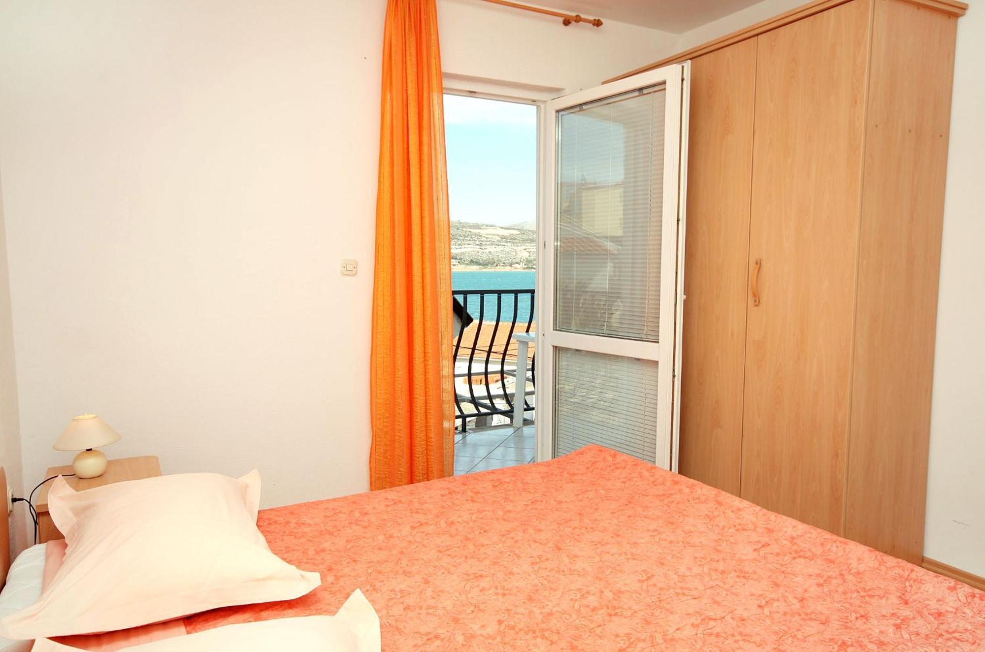 Apartments By The Sea Mastrinka, Ciovo - 4836 Trogir Rom bilde